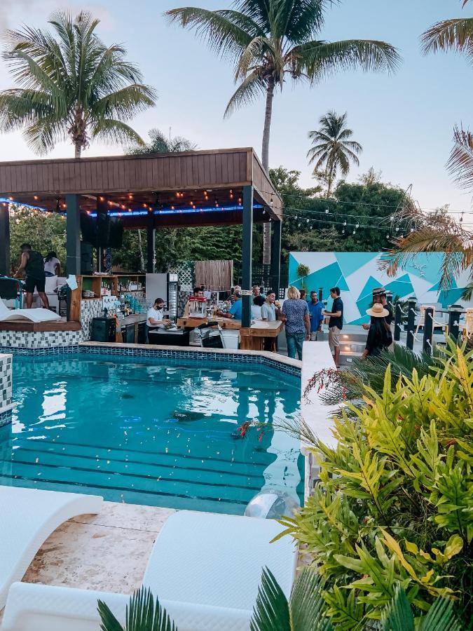 Aqua Marina Beach Club รินกอน ภายนอก รูปภาพ
